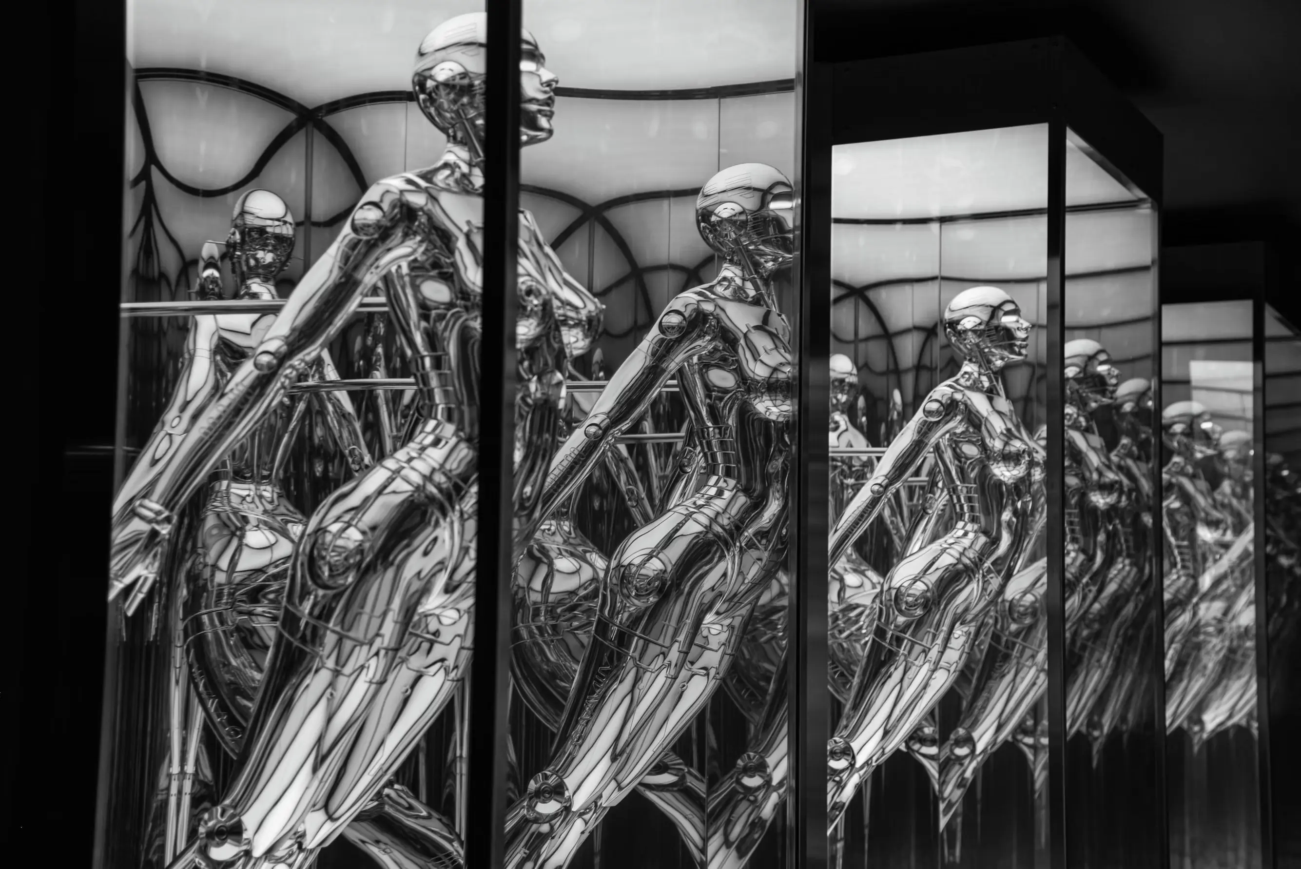 Hajime Sorayama: El erotismo metálico que conquistó el arte y el diseño